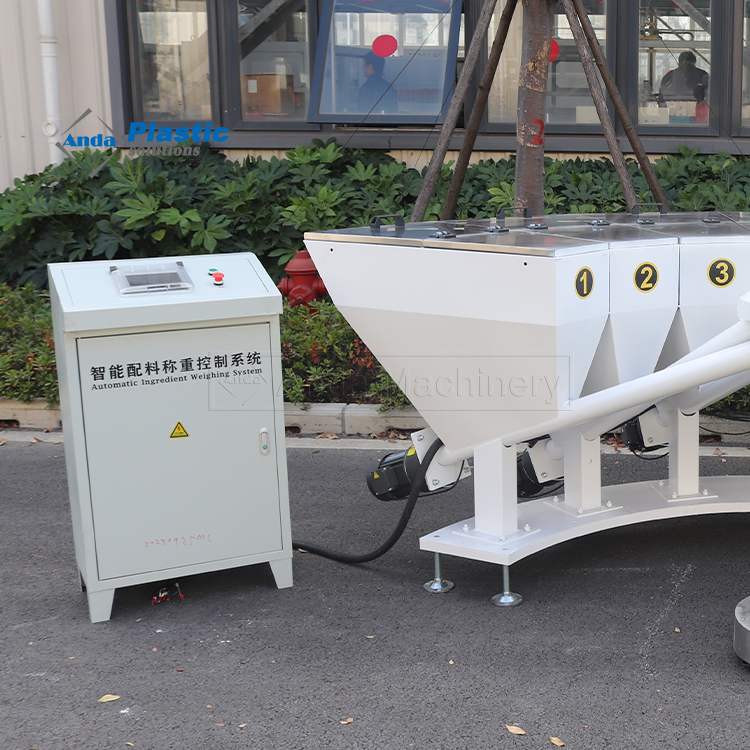 Machine de pesage automatique d'additifs en PVC